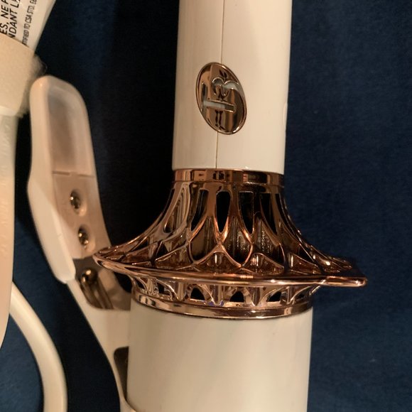 T3 Rose Gold Hair Curling Irons - VAULT ($1100 Value) - Picture 13 of 15